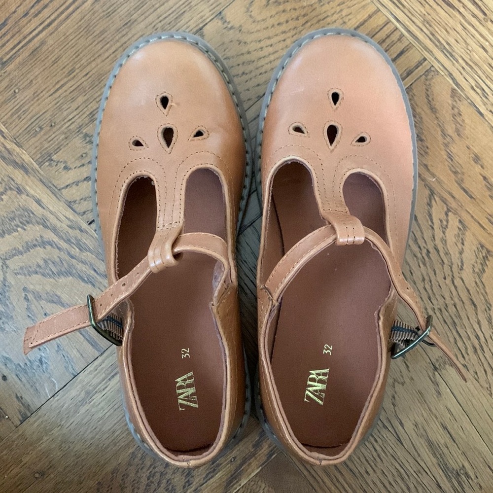 Zara t strap, great condition!
